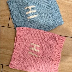 Blue and Pink Knit Scarves with 'Hi' Design
